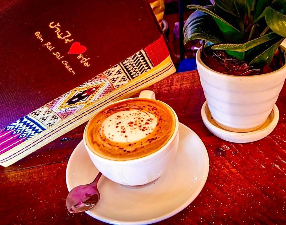 Ban Rai Jai Chaem - Spa Cafe & Homestay Extérieur photo